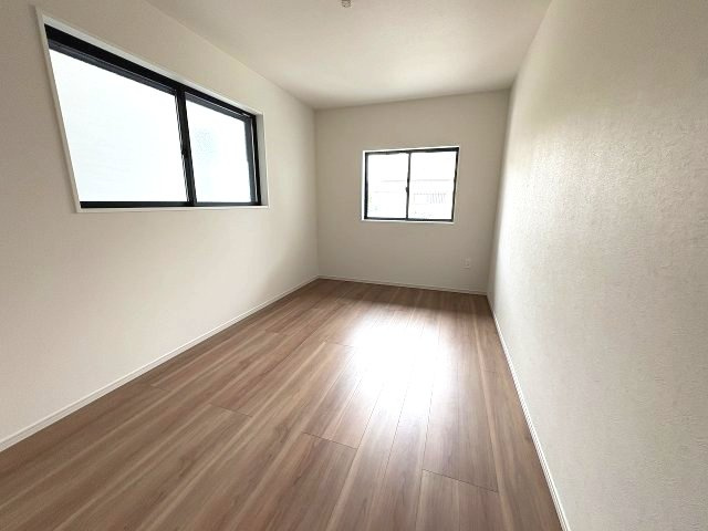 【寝室】 | 福岡市西区愛宕浜4丁目1期　2号棟（全3棟）【仲介手数料無料・0円】 | 現地写真。
