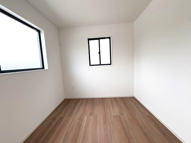 【子供部屋】 | 福岡市西区愛宕浜4丁目1期　2号棟（全3棟）【仲介手数料無料・0円】 | 現地写真。