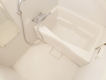 【浴室】 | エスティメゾン中野富士見町 | 浴室乾燥機付きバス。