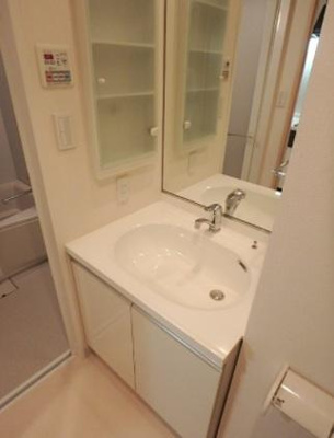 【独立洗面台】 | エスティメゾン中野富士見町 | 嬉しい独立洗面台付き。