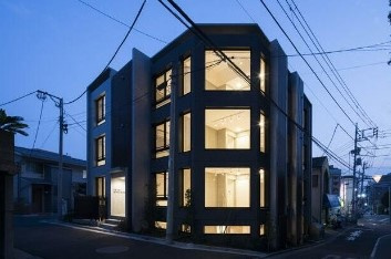 【外観】 | エクサム方南町 | 鉄筋コンクリート造のがっちりとした建物。