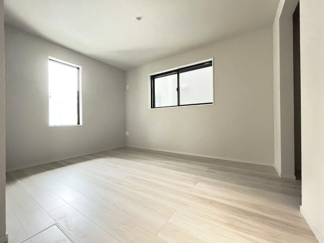 【寝室】 | 福岡市西区愛宕浜4丁目1期　3号棟（全3棟）【仲介手数料無料・0円】 | 施工例。施工例は完成時と異なる場合があります。