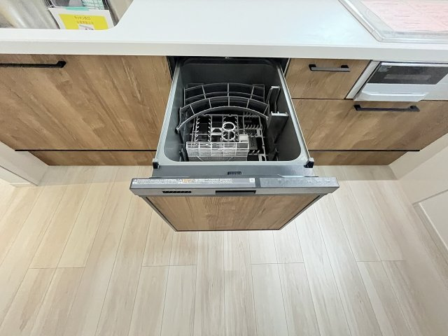 【キッチン】 | 福岡市西区愛宕浜4丁目1期　3号棟（全3棟）【仲介手数料無料・0円】 | 施工例。施工例は完成時と異なる場合があります。