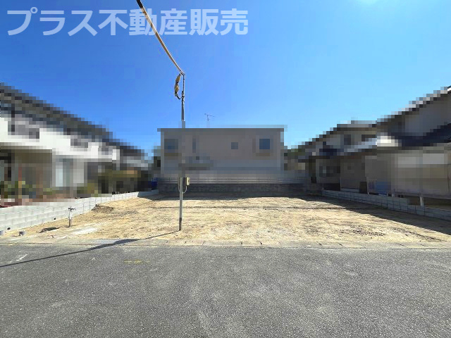 【外観】 | 福岡市西区愛宕浜4丁目1期　3号棟（全3棟）【仲介手数料無料・0円】 | 現地写真。プラス不動産販売なら、現場の全ての棟をまとめてご見学頂けます。