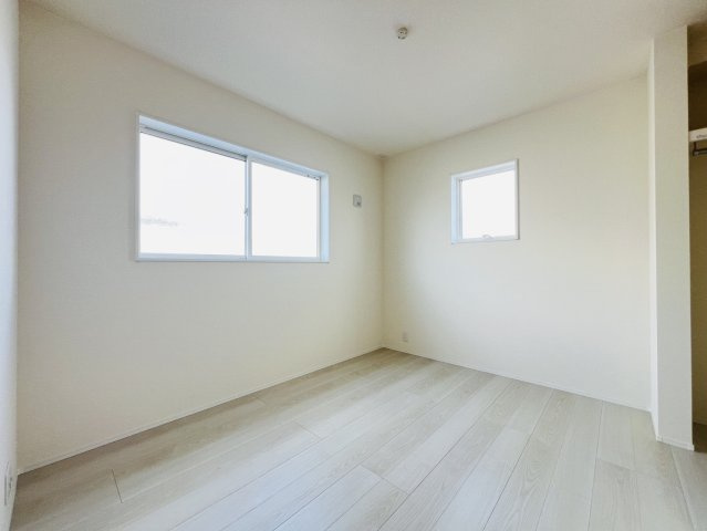 半田市板山町2丁目74『仲介手数料無料』新築戸建ての洋室