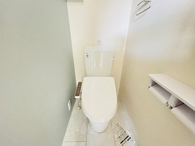半田市板山町2丁目74『仲介手数料無料』新築戸建てのトイレ