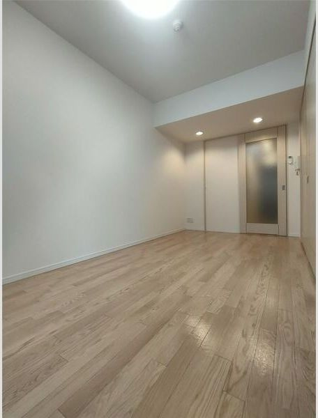 LUMINOUS新大阪(旧:S-FORT新大阪ravir)の洋室