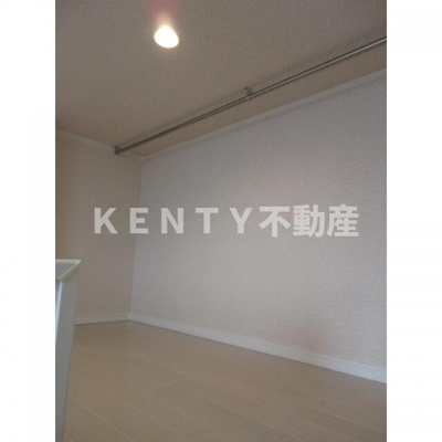 【居間・リビング】 | メゾンパル鶴見市場 | こちらの居間で趣味の時間をお楽しみください