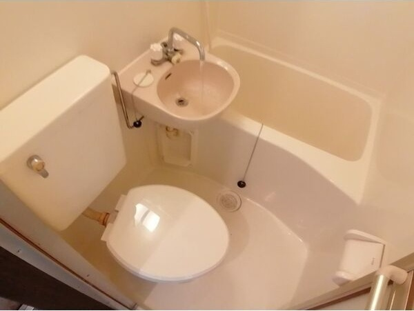 トマトハイツ菱屋西のトイレ