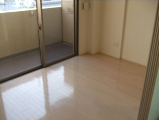 メゾンドバレーの居間・リビング