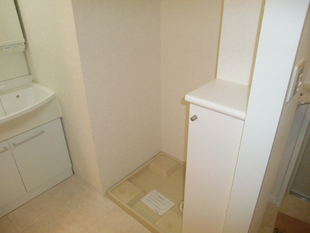 メゾンドバレーのその他|室内洗濯パン