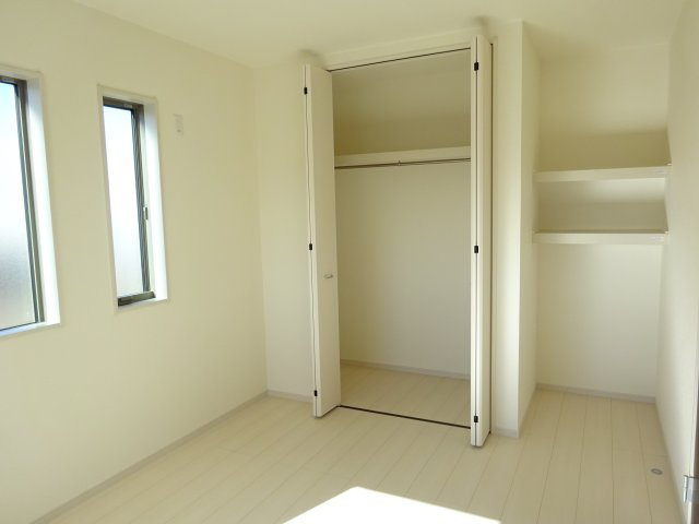 第２渋川市金井　新築戸建住宅　１号棟の収納|２階洋室①収納です