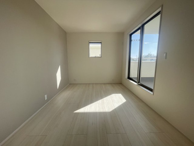 【洋室】 | 沖縄市園田（全2棟）2号棟 | 2号棟　洋室7.5帖＋WIC付き♪