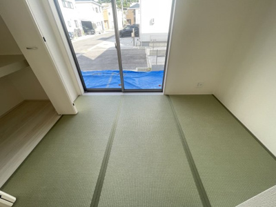 【和室】 | 沖縄市園田（全2棟）2号棟 | 2号棟　畳コーナー3帖＋収納付き♪