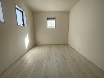 【洋室】 | 沖縄市園田（全2棟）2号棟 | 2号棟　洋室6.5帖＋CL付き♪