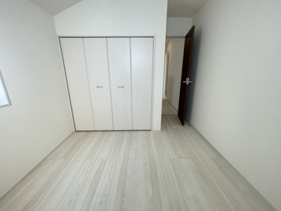 【洋室】 | 沖縄市園田（全2棟）2号棟 | 2号棟　洋室5帖＋CL付き♪