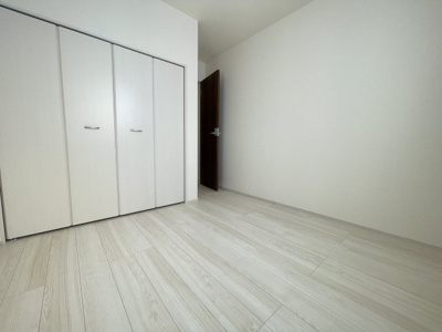 【洋室】 | 沖縄市園田（全2棟）2号棟 | 2号棟　洋室5帖＋CL付き♪