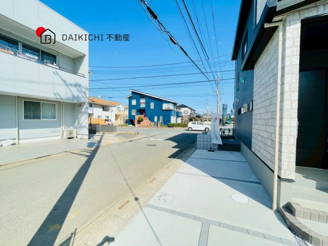 【前面道路含む現地写真】 | 桶川市上日出谷第13期　クライン　新築戸建　全2棟　1号棟