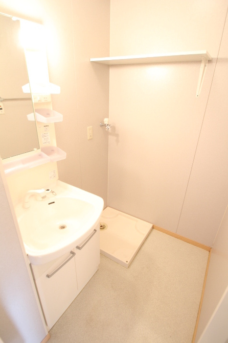 コンフォート ｲｰｽﾄの独立洗面台|洗面室