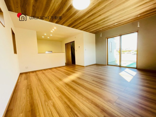 【居間・リビング】 | 桶川市上日出谷第13期　クライン　新築戸建　全2棟　2号棟