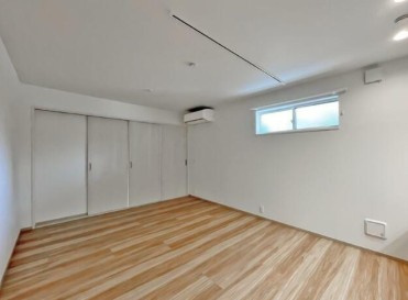 【寝室】 | K1923 | きれいなフローリング。