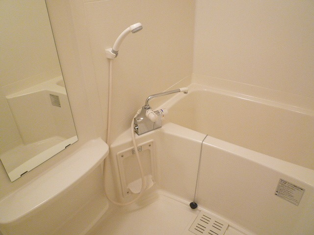 エスライズ新神戸の浴室