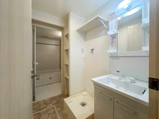 RUSCELLO笠寺の洗面所|ゆったりとスペースのある洗面所