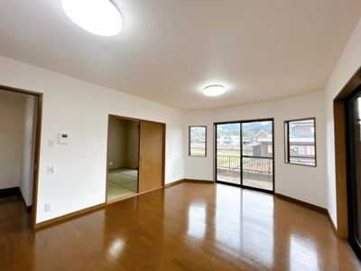 【居間・リビング】 | 熊毛郡平生町大字宇佐木戸建