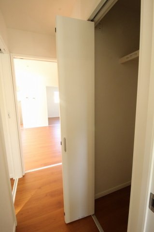 朝倉己　新築戸建　【2階リビング】の収納|2Ｆ　ホール