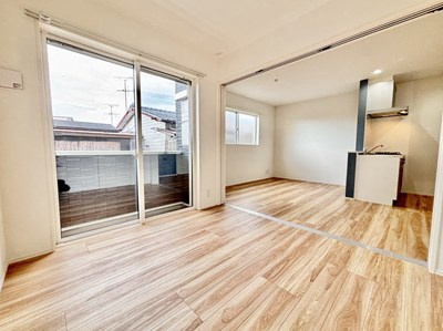 熊本市東区戸島７丁目のアパートの居間・リビング