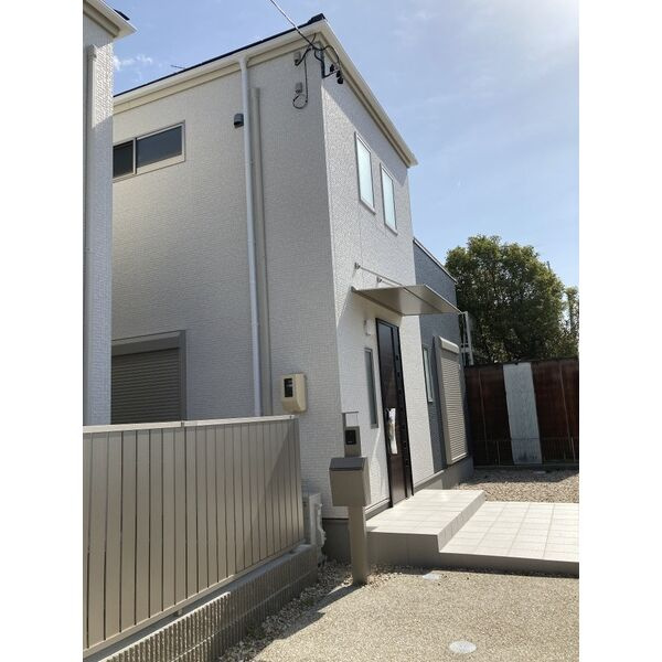 リーブルファイン坂左右町の外観