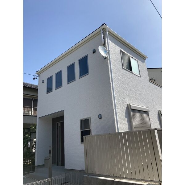 リーブルファイン坂左右町の外観