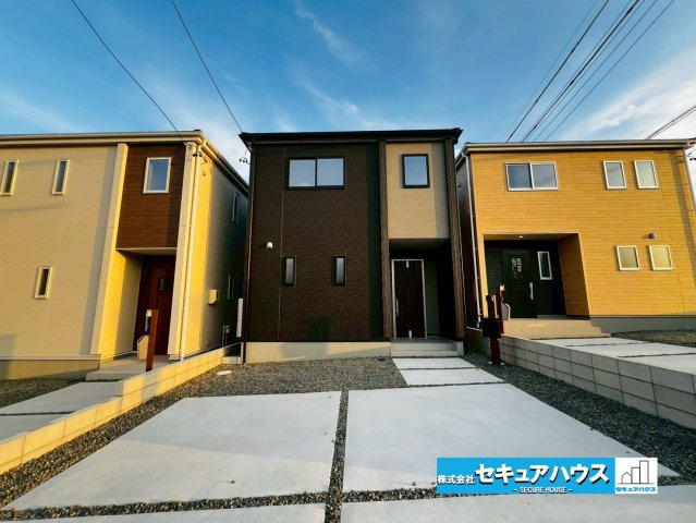 【今からご案内可能】知多市八幡字堀切 全３棟 の外観|【2号棟外観】
◆完成しています！今からご案内可能♪