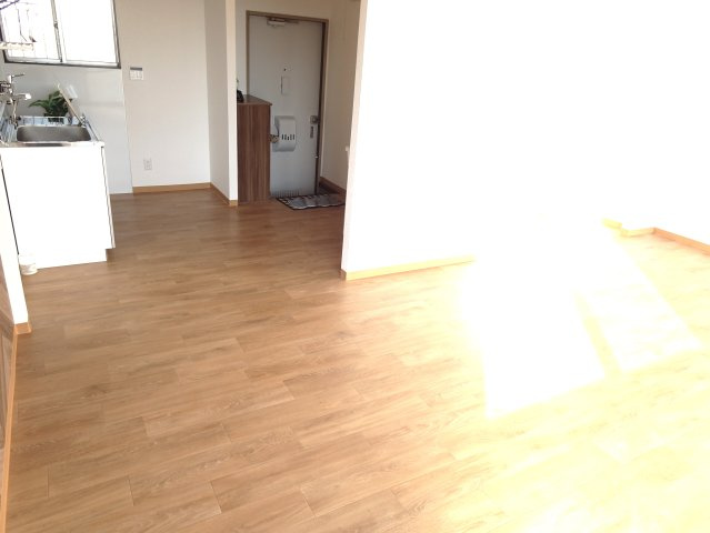 せせらぎと山のビスタの居間・リビング|イメージ写真