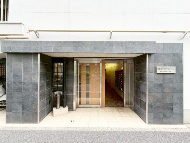 【エントランス】