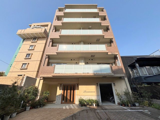 ルネサンスの外観