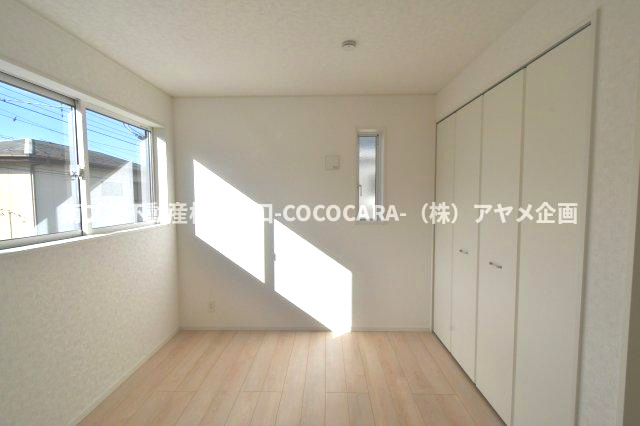 南アルプス市在家塚の新築一戸建の洋室|北西洋室