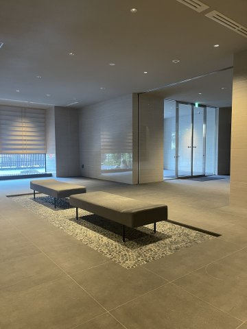 東京マンションのエントランス|Eタイプ