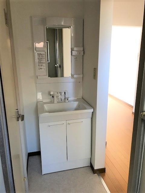 ヴィレッジ・ラポールBの独立洗面台