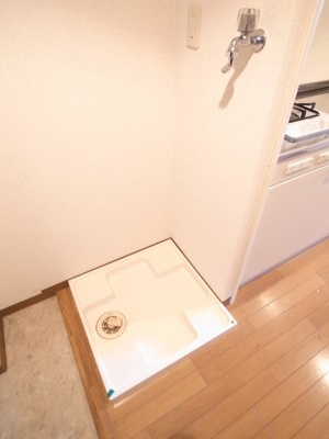 【設備】 | 新田町小川マンション | 洗濯機置き場は室内に。