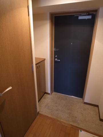 【玄関】 | 新田町小川マンション | 狭すぎないちょうどいい玄関☆