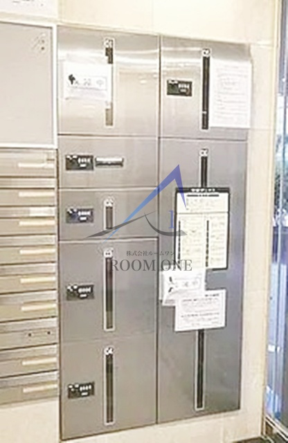 グリフィン新横浜・弐番館のその他共用部分|宅配ボックスです。
