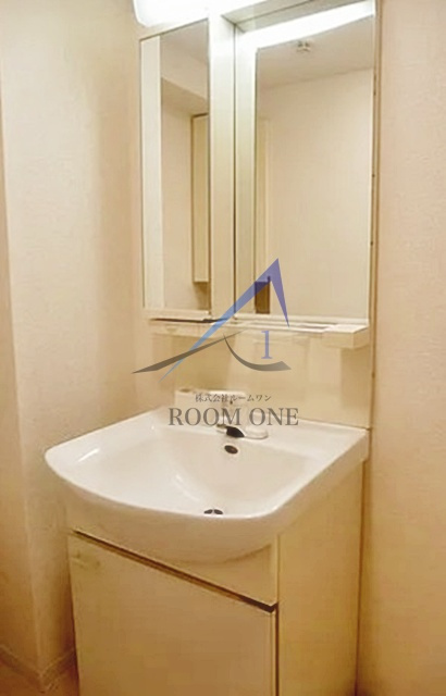 グリフィン新横浜・弐番館の洗面所|洗面台です。