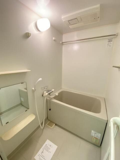 コウジーコートの浴室