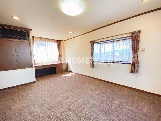 山田邸 石生貸家の洋室|温かみのあるお部屋ですよ♪