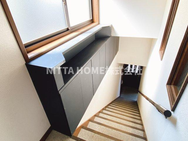 山田邸 石生貸家の内装|内階段スペース♪