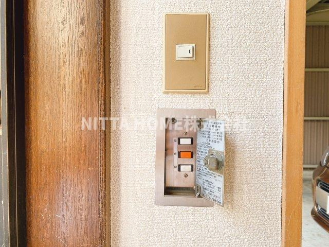 山田邸 石生貸家のセキュリティ|駐車場はシャッター付き！！