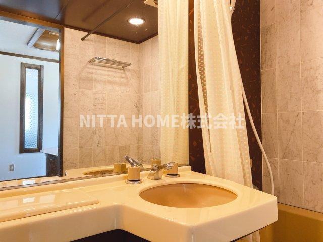 山田邸 石生貸家の洗面所|洗面台もありますよ♪