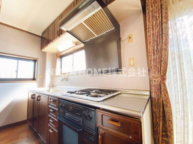 山田邸 石生貸家のキッチン|お料理好きな方にも嬉しい♪