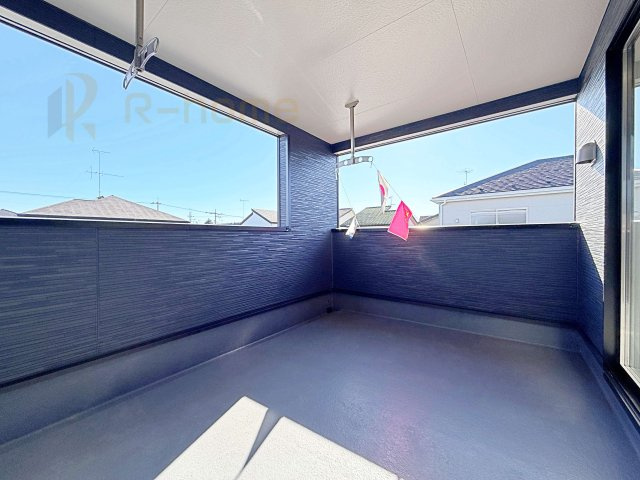 古河市小堤第3　新築戸建て　2号棟のバルコニー|急な雨でも安心のインナーバルコニー♪忙しいご夫婦も大満足♪